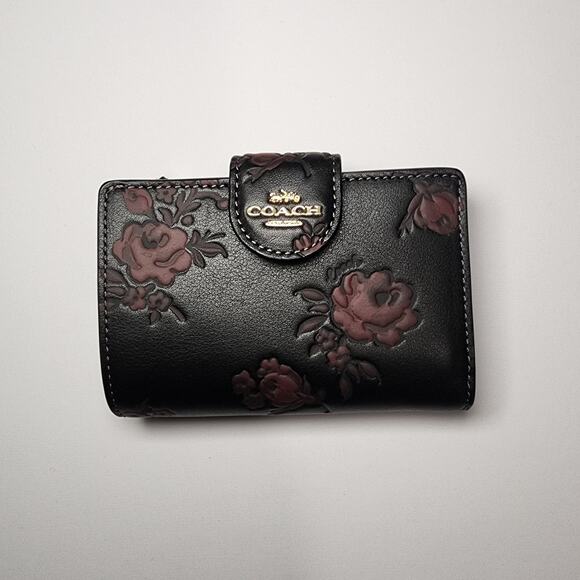NWT COACH CCR20 Medium Corner Zip Wallet Floral Print Smooth Leather Black/Wine - Picture 1 of 5